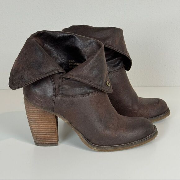 Sbicca Brown Gum Sole Heeled Booties 10 - Picture 1 of 9